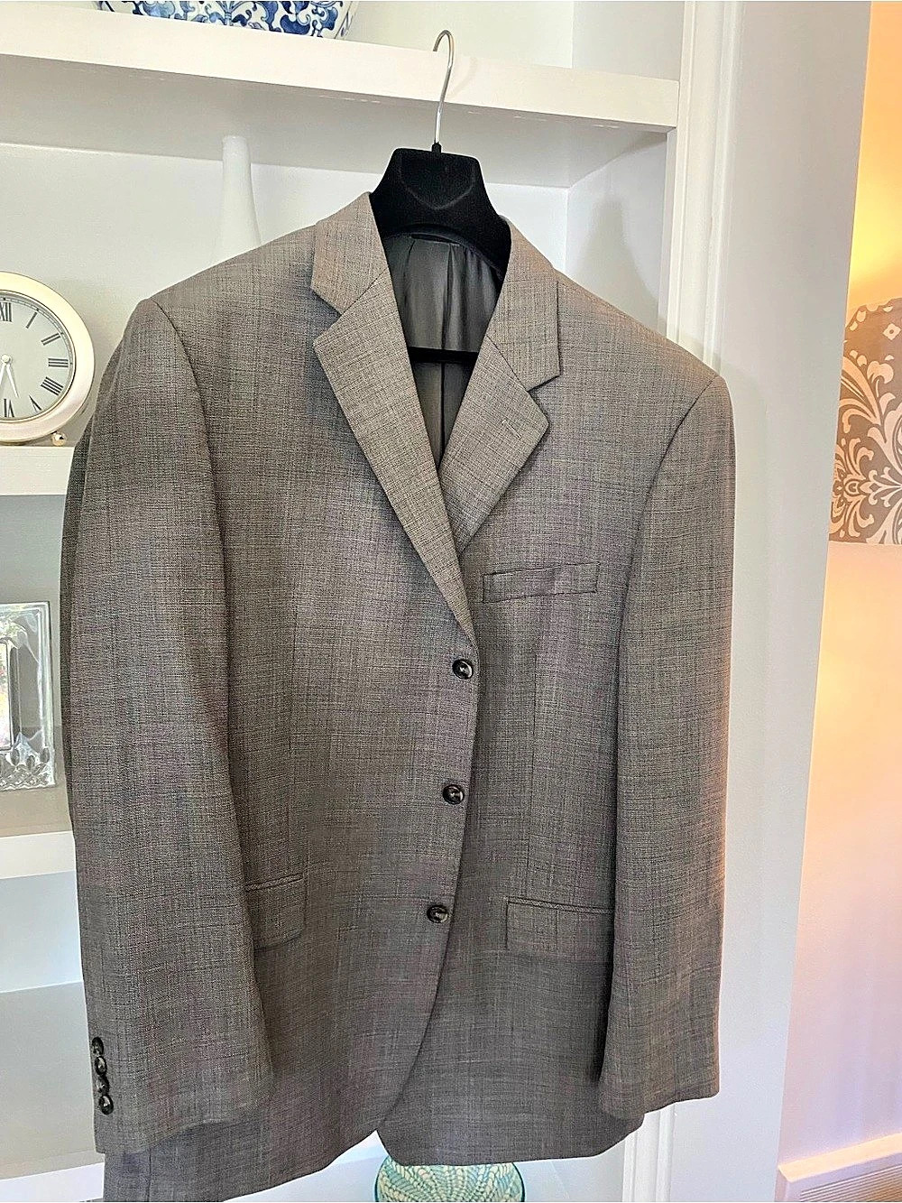 Gray 2 piece suit like new.